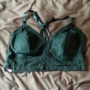 Elegant Lace Bralette in Green